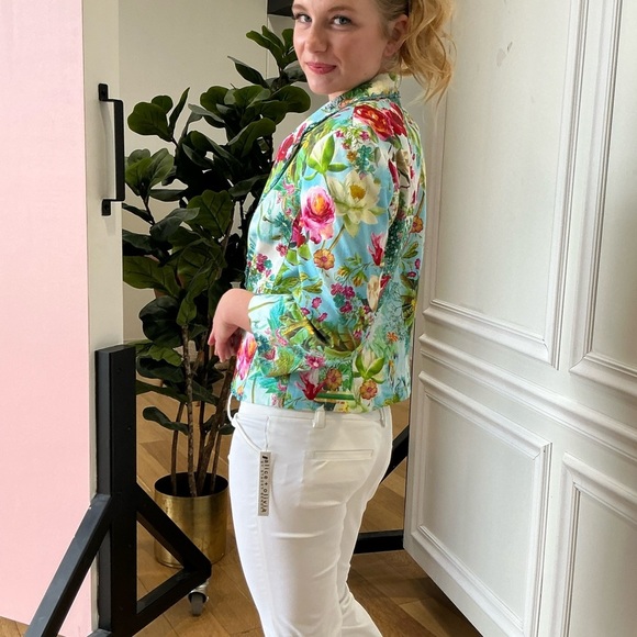 Alberto Makali silky vibrant floral blazer with stone embellishment closure - Picture 8 of 15